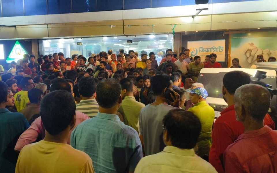 Bengal: Hours after killing of Suvendu's aide, cops say 5 BJP workers injured in bomb attack
